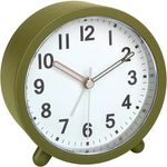 TFA Dostmann Analoger Wecker 60.1043.04, batteriebetrieben, nicht tickend mit Schlummerfunktion und Hintergrundbeleuchtung, oliv-grün