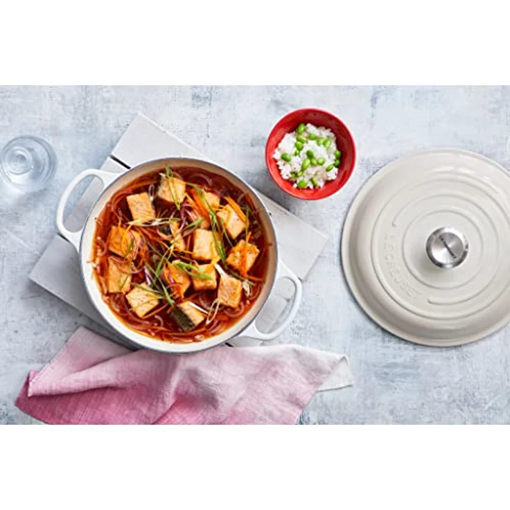 Le Creuset Signature Gusseisen Gourmet-Profitopf, Rund, Ø 30 cm, 3,5 l, Für alle Herdarten inkl. Induktion geeignet, 5,555 kg, Meringue, 21180307164430 – Bild 5