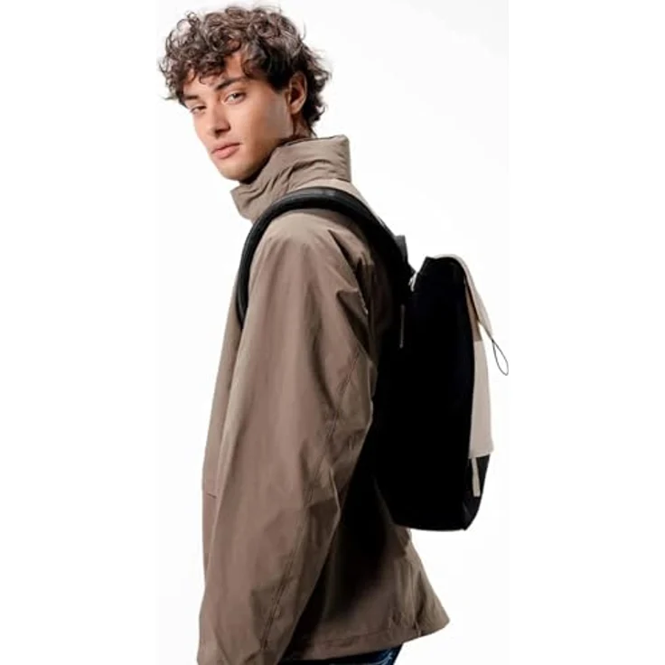 Kapten & Son Freizeitrucksack, 39,5 x 28,5 x 12,5 cm, mit fünf Innentaschen und Anti-Diebstahl-Laptop-Fach, schwarz – Bild 3