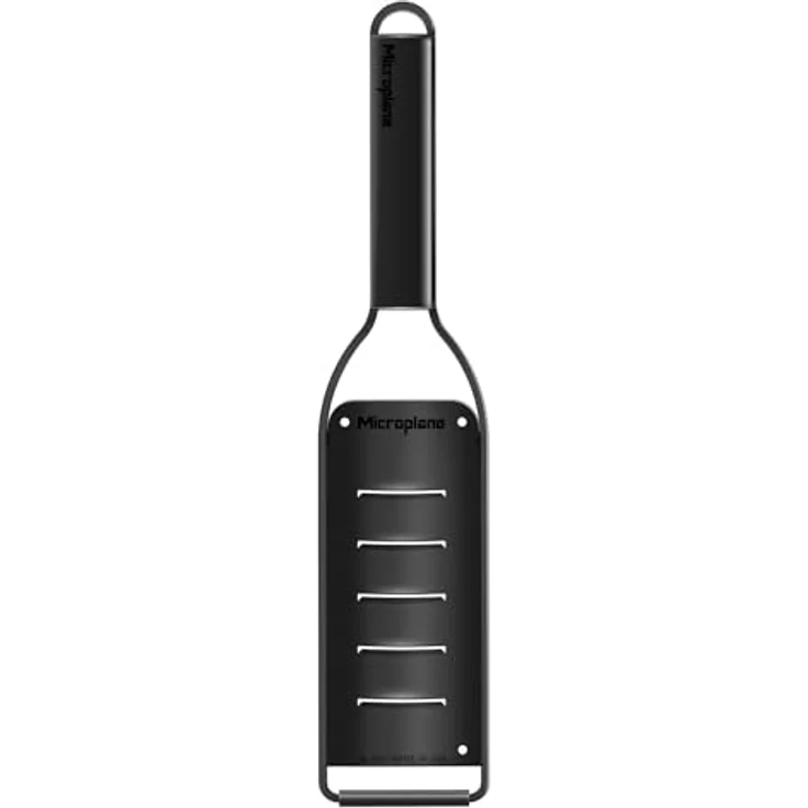 Microplane Große Raspel, Edelstahlk Küchenreibe für Parmesan, Schokolade, Trüffel & Butterflocken, schwarz, mit Schutzhülle und rutschfestem Gummifuß – Bild 1