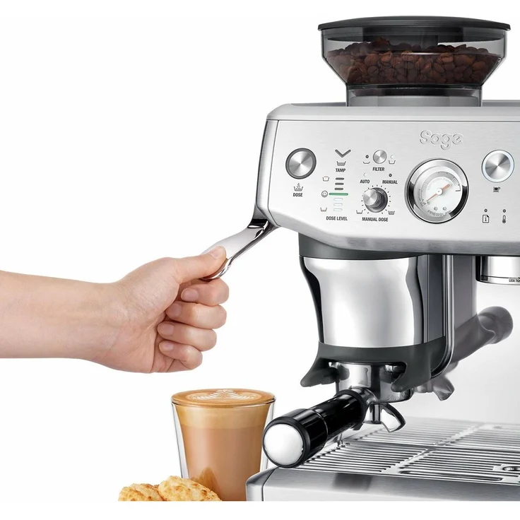 Sage The Barista Express Impress, Siebträgermaschine mit integriertem Mahlwerk, 15-Bar-Pumpendruck, Milchsystem, Weiss-Schwarz – Bild 1