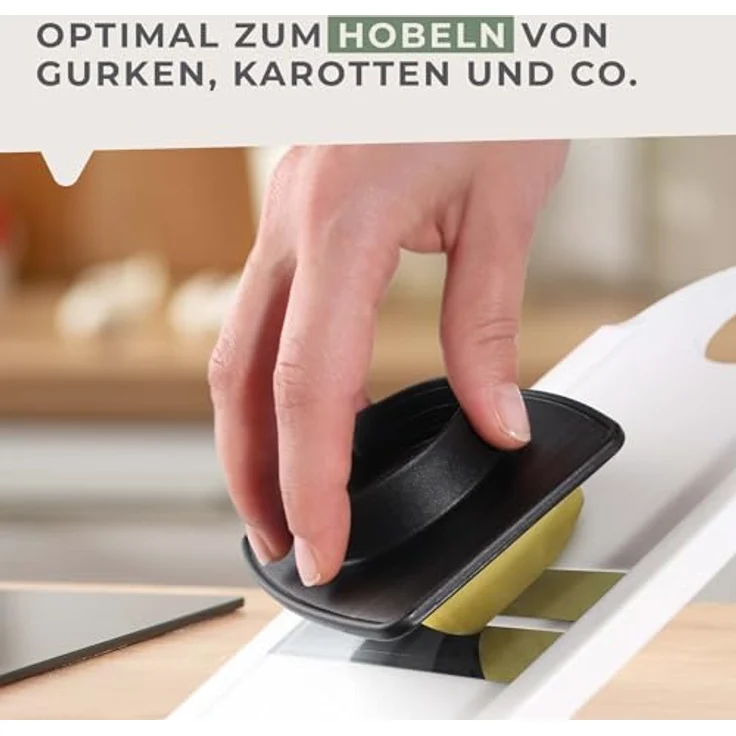 Fackelmann Gemüsehobel mit Restehalter, Gemüseschneider mit 2 Edelstahl-Klingen, hochwertiger Gurkenhobel (Farbe: Weiß-Schwarz), Menge: 1 Stück – Bild 8