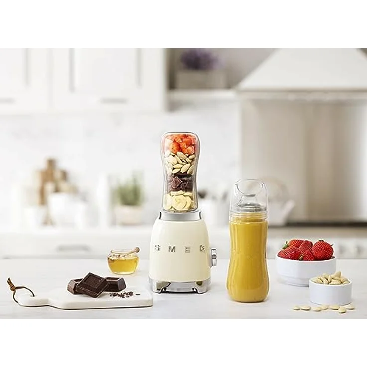 Smeg PBF01CREU Smoothiemaker, 300 Watt, inkl. 2 x 600 ml To-Go-Trinkflaschen, 2 Geschwindigkeiten, Edelstahl, creme, Serie: PBF01 – Bild 6