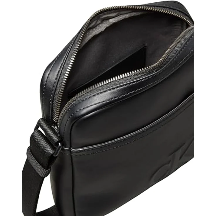 Calvin Klein CK REPORTER Umhängetasche, Herren-Schultertasche in Schwarz mit CK-Logo, Hochformat, verstellbarem Schulterriemen und Reißverschluss – Bild 4