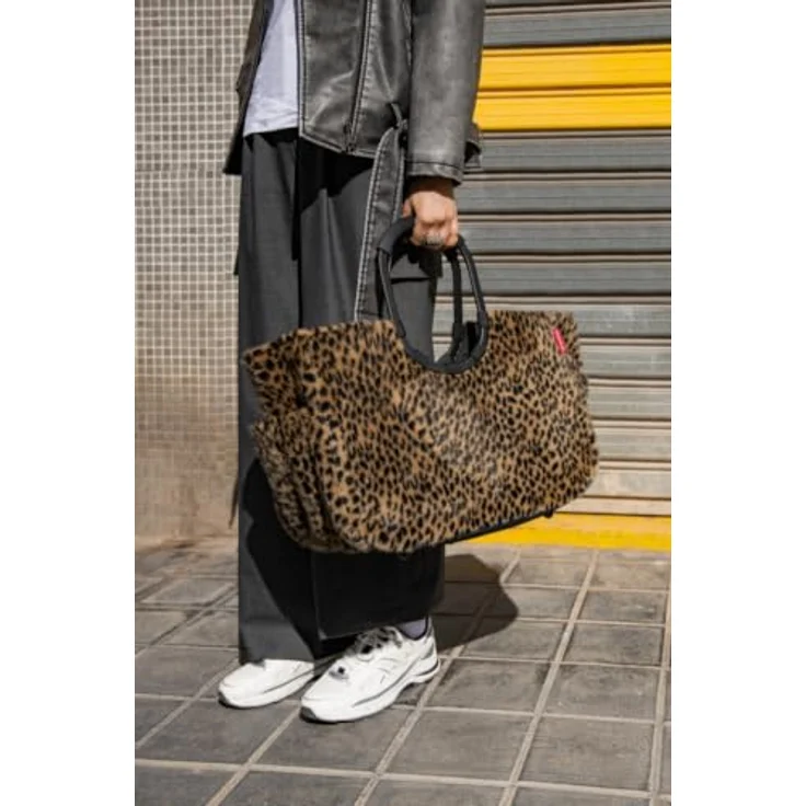 REISENTHEL® Shopper loopshopper L, eleganter Shopper mit gepolsterten Tragegriffen, Innentasche und Standfüßen, leo fake fur – Bild 9