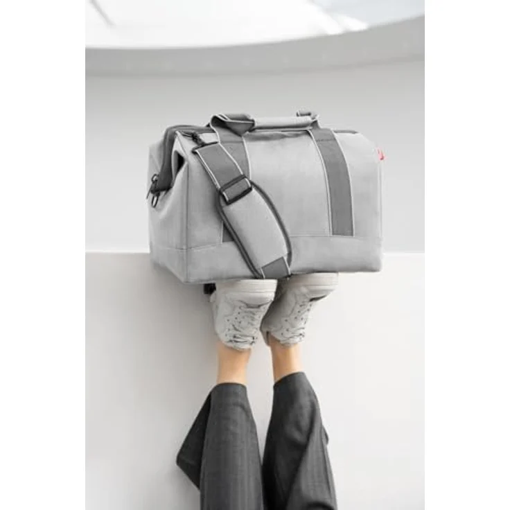 reisenthel Allrounder M, Handtasche in herringbone grey, ideal als Sport- und Wochenendtasche, perfekt für Handgepäck – Bild 8
