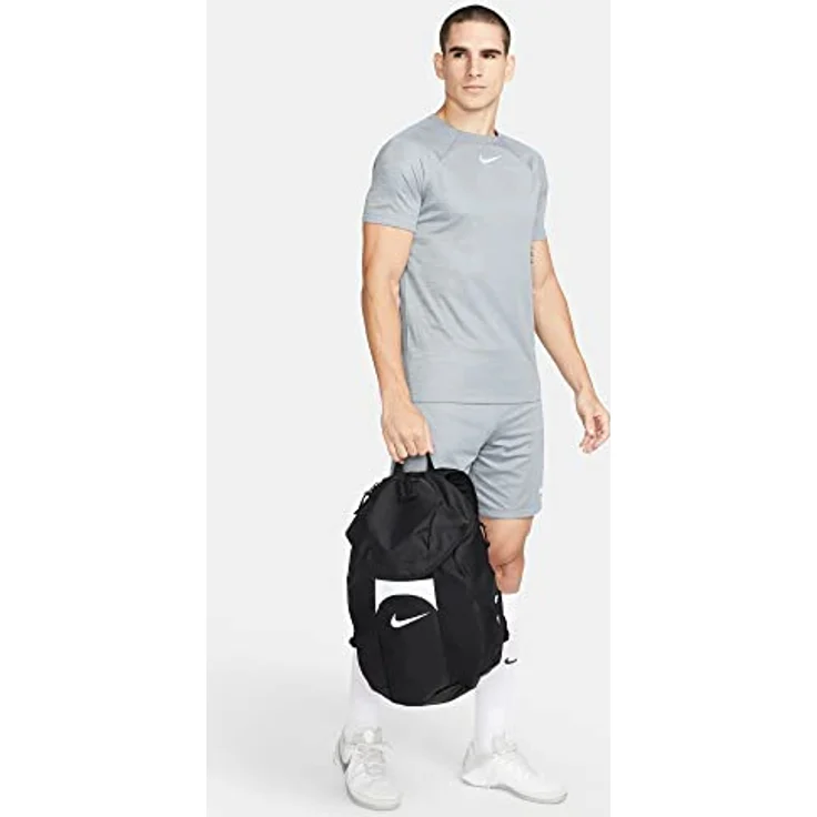 Nike Reise- & Sporttasche, vielseitig einsetzbar, schwarz – Bild 12