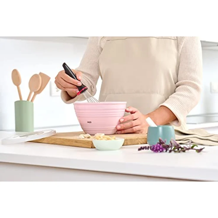 Emsa K325S3 Prep&Bake 3er Set Kunststoff-Rührschüssel | 1,7 + 2,75 + 4,15 L | mit konservierendem Deckel | rutschfester Boden | perfekte Stabilität beim Mischen | spülmaschinenfest | Rosa/Grün/Blau – Bild 3