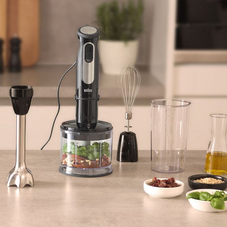 Braun MultiQuick 5 Pro MQ 55236 M, 1000 Watt Stabmixer mit 500 ml Zerkleinerer, Schneebesen und 0,6 l Mix- und Messbecher – Bild 6