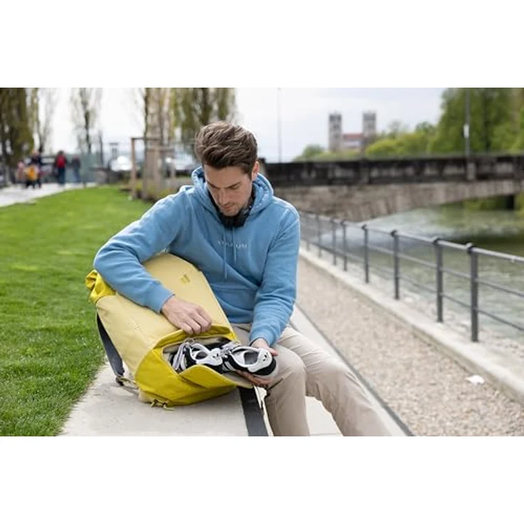 deuter Freizeitrucksack UTILION 34+5, bequemer Allrounder mit gepolsterten Schulter- und Hüftgurten, Tablet-Fach, leichtes Material – Bild 8