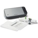 FoodSaver Vakuumiergerät für Lebensmittel mit Zubehör und Schlauch für das Handvakuumiergerät | Vakuumierer mit 1 Vakuumrolle, 5 Vakuumbeuteln & 5 Zip-Beuteln| Silber mit schwarzen Akzenten [VS2190X]