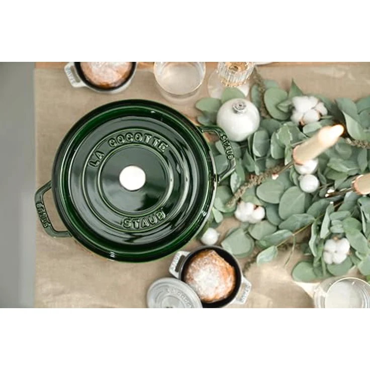 Staub 1102285 Cocotte-Bräter, rund mit Deckel 22 cm, 2,6 L, mit mattschwarzer lierung im Inneren des Topfes, basilikumgrün – Bild 5