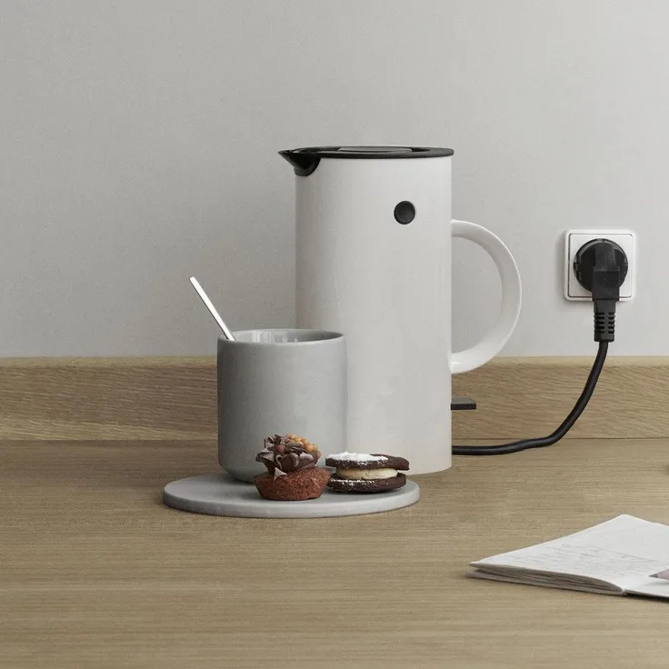 Stelton EM77 Wasserkocher, 0,5 L, kabellos, weiß, kompaktes Design