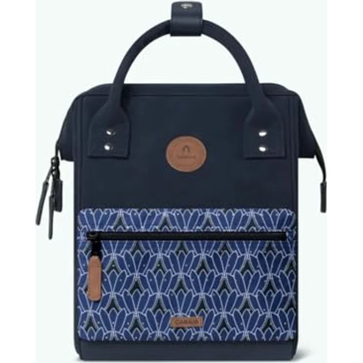 CABAIA Tagesrucksack Adventurer S Nubuck (3-tlg), Cityrucksack aus hochwertigem Kunstleder, 100% vegan, 12 Liter Volumen, wasserabweisend, YKK Reißverschlüsse, gepolstertes Laptopfach bis 10,5", Flaschenhalterung, verstecktes Rückenfach, in stylischem Lederlook – Bild 4