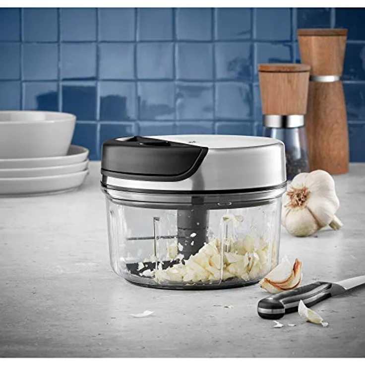 WMF Gourmet Gemüseschneider manuell mit Seilzug, 650ml, Kunststoff-Mixbehälter, Multi-Zerkleinerer ideal für Gemüse, Zwiebeln, Knoblauch, Nüsse, Kräuter oder Obst – Bild 2