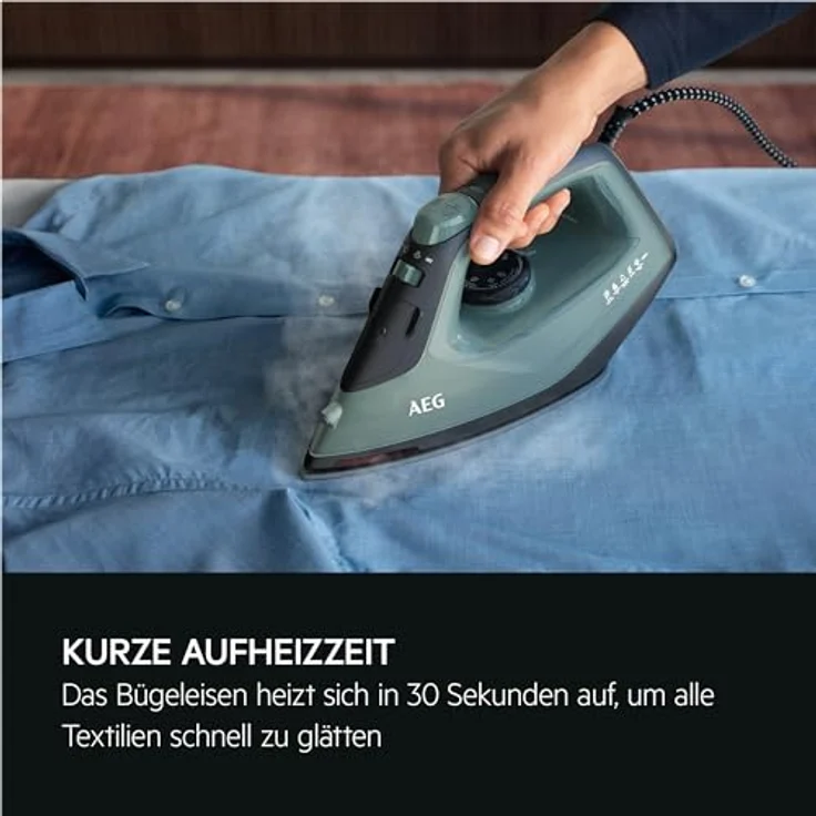 AEG SI5-2-6OG Dampfbügeleisen / 2400W / variabler Vertikaldampfstoß / Feinspray / 24% Recyclingkunststoff / Restwärmeanzeige / 2m Kabel / 180° drehbar / Anti-Kalksystem / Keramikbügelsohle / grün-grau – Bild 4
