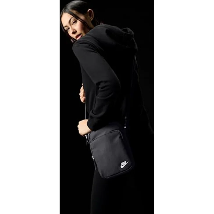Nike Sportswear NK HERITAGE CROSSBODY, Umhängetasche in robuster Qualität mit Reißverschluss, ideal für Freizeitaktivitäten – Bild 2