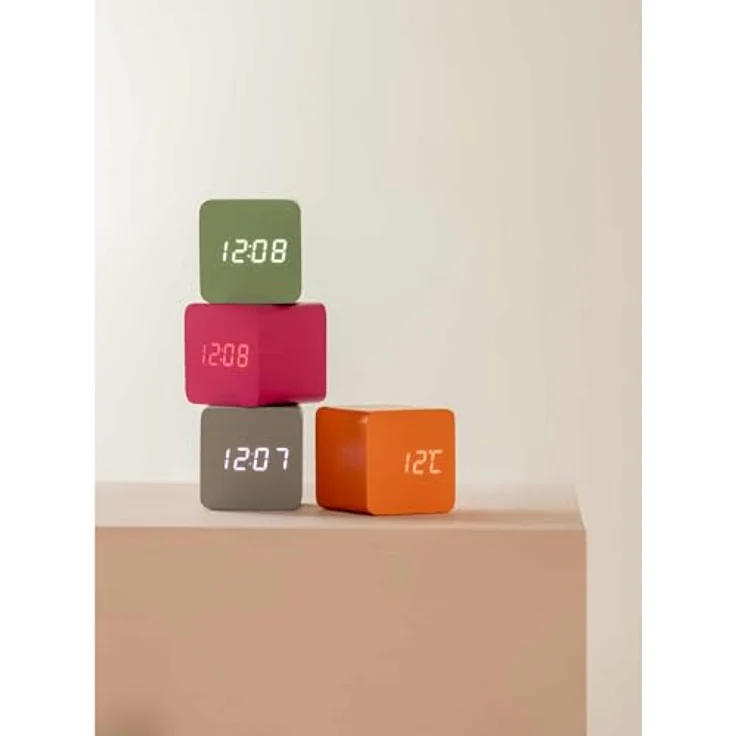 Karlsson Wecker Spry Square, quadratischer Wecker in Rosa mit Alarmfunktion, 6.6x6.8x6.6cm, MDF für Schlafzimmer – Bild 2