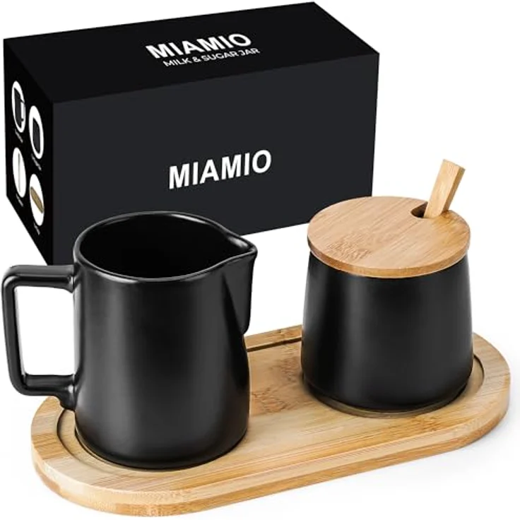 MIAMIO Milch und Zucker Set mit Deckel und Löffel, Keramik Milchkännchen und Holztablett, mikrowellen- und spülmaschinenfest, Schwarz – Bild 1