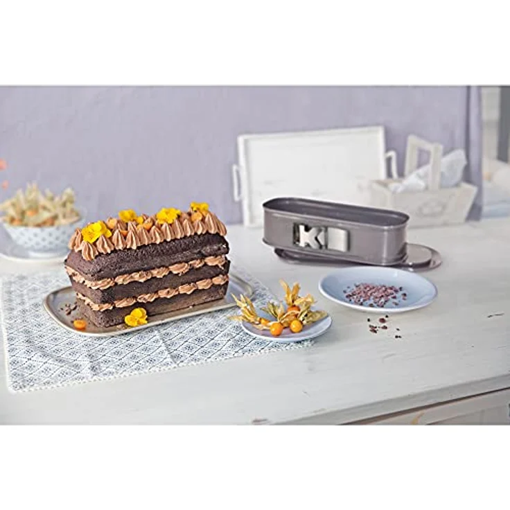 Kaiser La Forme Plus Königskuchen Springform, eckig 30 x 11 cm, SafeClick-Verschluss, leboden, antihaftbeschichtet, schnittfest, auslaufsicher – Bild 2