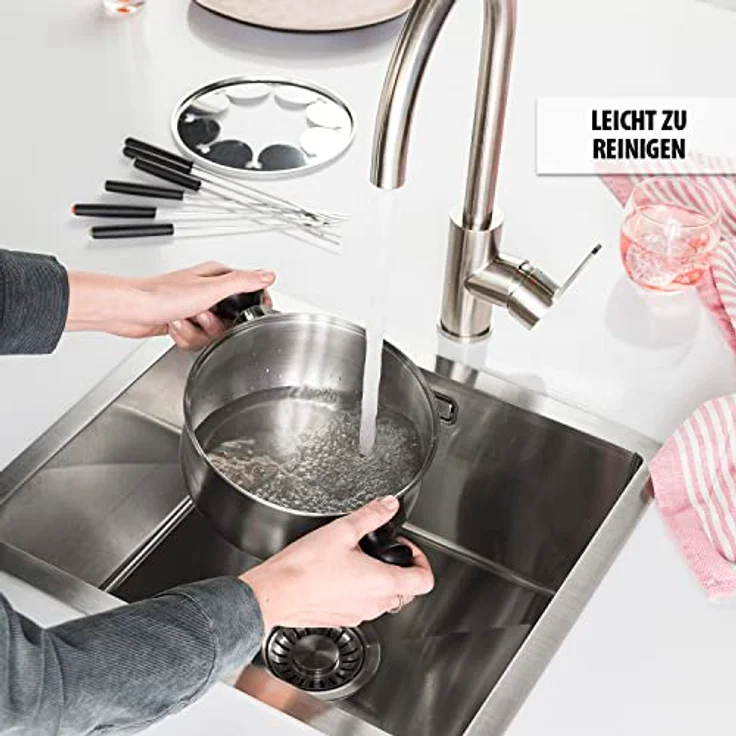 Tristar Fondue-Set für bis zu 8 Personen, 1,3 Liter Fassungsvermögen, inklusive Edelstahlgabeln und Saucenring, 1400 Watt, FO-1109, Silber, Schwarz – Bild 6
