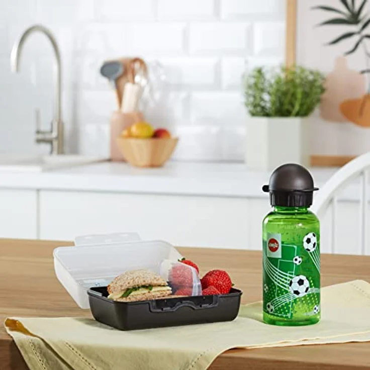 Emsa 518140 Kinder Set Trinkflasche + Brotdose, Motiv: Fußball, BPA frei, Material: Trinkflasche aus Tritan, bruchfest und unbedenklich, Brotdose aus Kunststoff – Bild 2