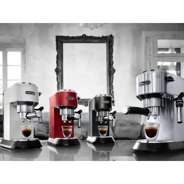 De'Longhi Dedica Style EC 685.W Espresso Siebträgermaschine, Espressomaschine mit Professioneller Milchschaumdüse, nur 15 cm breit, 1 Liter Wassertank, Vollmetallgehäuse, E.S.E Pads geeignet, weiß – Bild 9