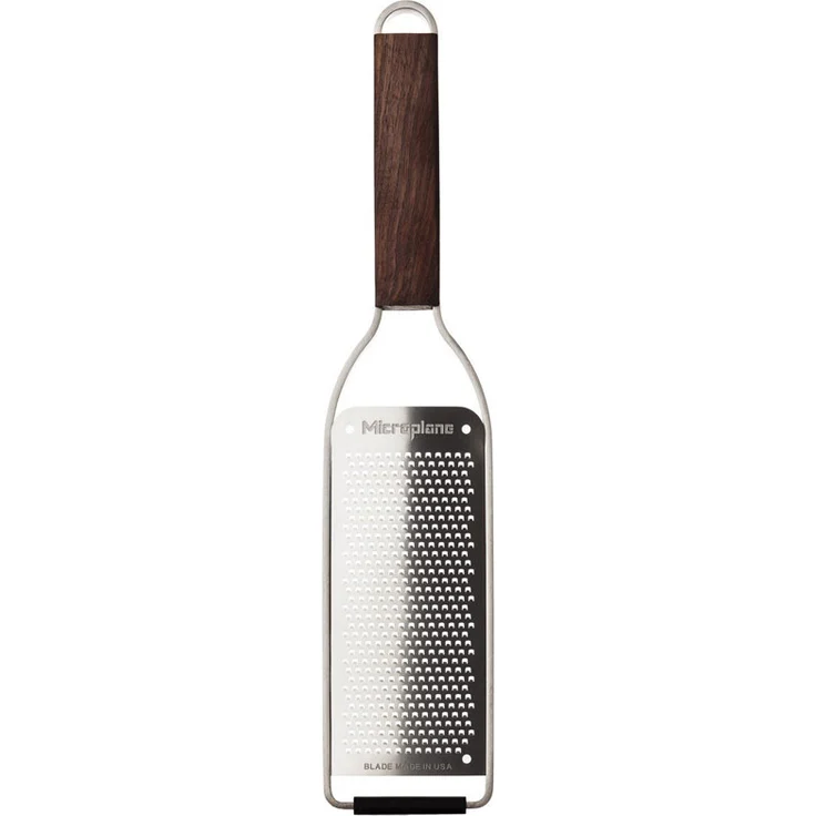 Microplane Reibe Fein Walnussholz Edelstahl aus der Master Serie für Zitrusfrüchte, Hartkäse, Ingwer, Schokolade, Muskat und Trüffel – Bild 1