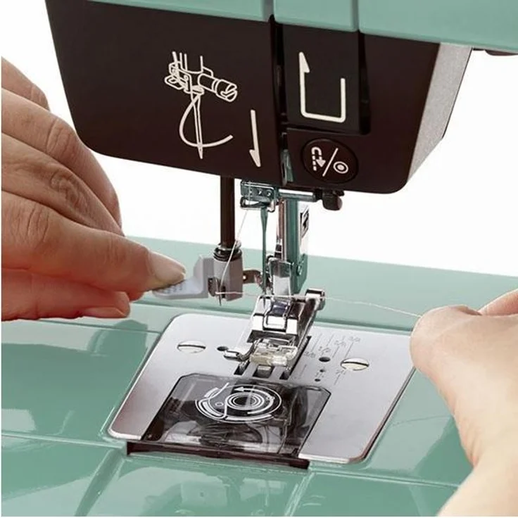 Toyota Oekaki50G Kreativ Freiarm Nähmaschine Oekaki mit 50 Programmen und Freihandstickfunktion hellblau Freiarm-Nähmaschine, hellblau – Bild 4