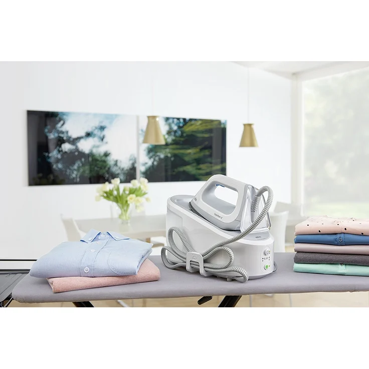 Braun CareStyle 3 IS 3042-1WH Dampfbügelstation, 2.400 W, 5,5 bar, Dampfstoß: 330 g-min, Abnehmbarer 2 l Wassertank, Integrierter Textilschutz, Eco-Funktion, Weiß – Bild 3