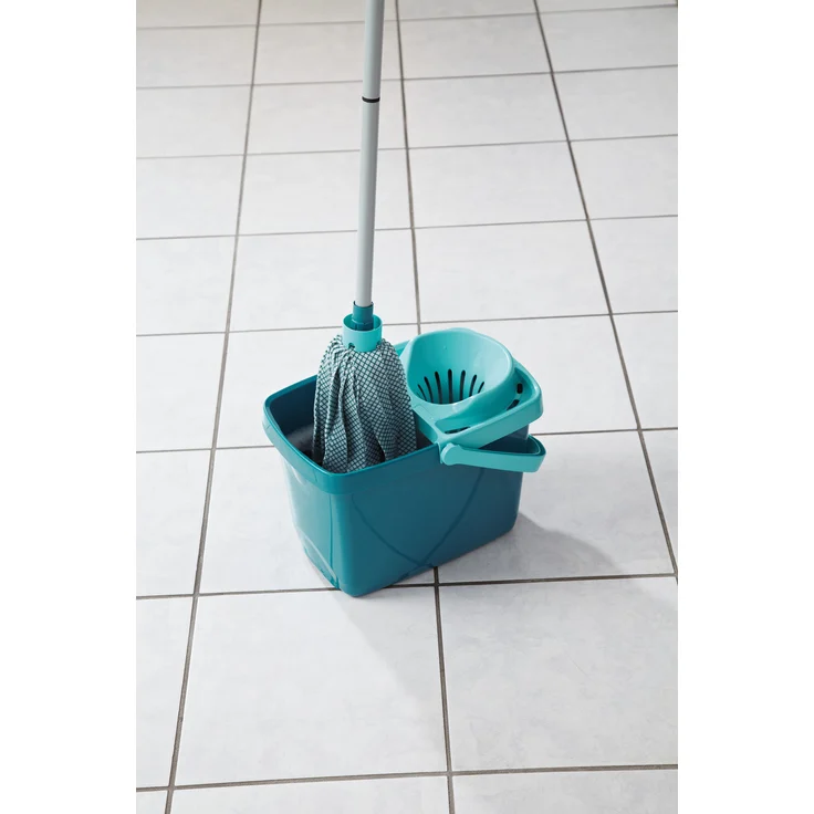 Leifheit Classic Wringmop, Wischmopp mit integrierter Wringglocke zum Bodenwischen ohne Bücken und mit sauberen Händen, besonders saugfähig, waschbar bei 60°, Wischer für große Flächen – Bild 2