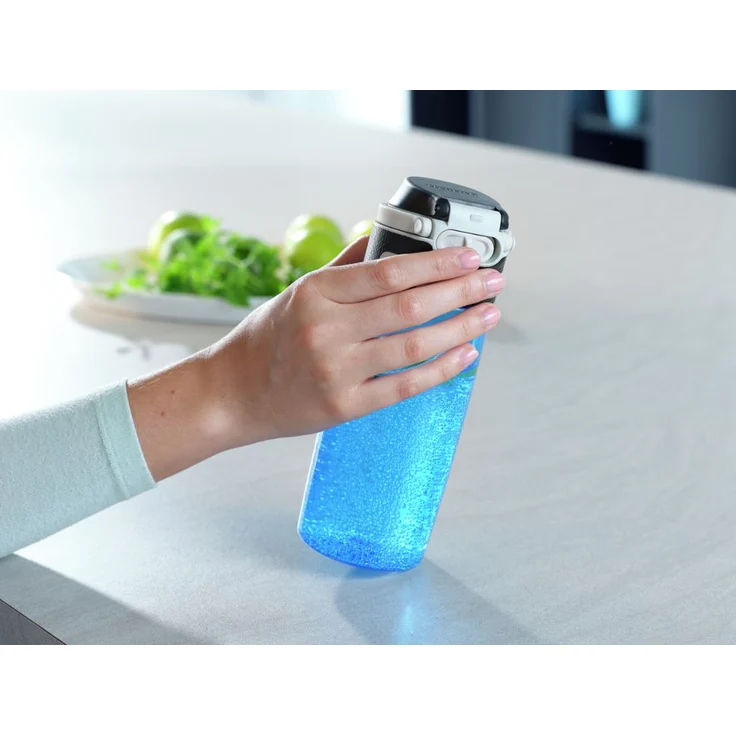 Leifheit Tritanflasche Flip 550ml, 100% dichte Sportflasche, Öffnen mit einer Hand, leichte und bruchsichere Trinkflasche mit Filter für Fruchteinsatz, nachhaltige Wasserflasche, BPA frei, blau – Bild 3