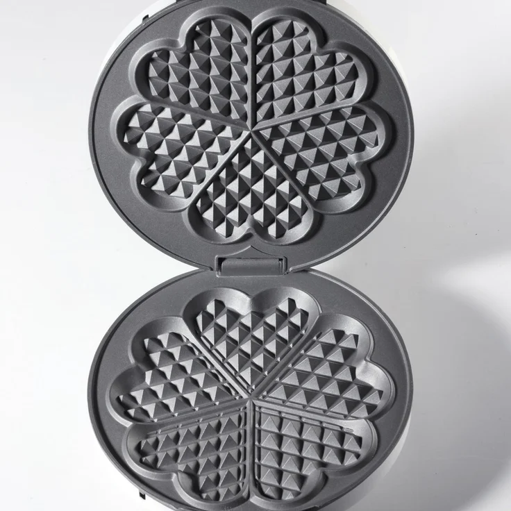 Cloer 181 Waffelautomat für kuchenartige Waffeln - 930 W - Waffelgröße 16 cm - schwere Backplatten - optische und akustische Fertigmeldung - weiß  – Bild 4