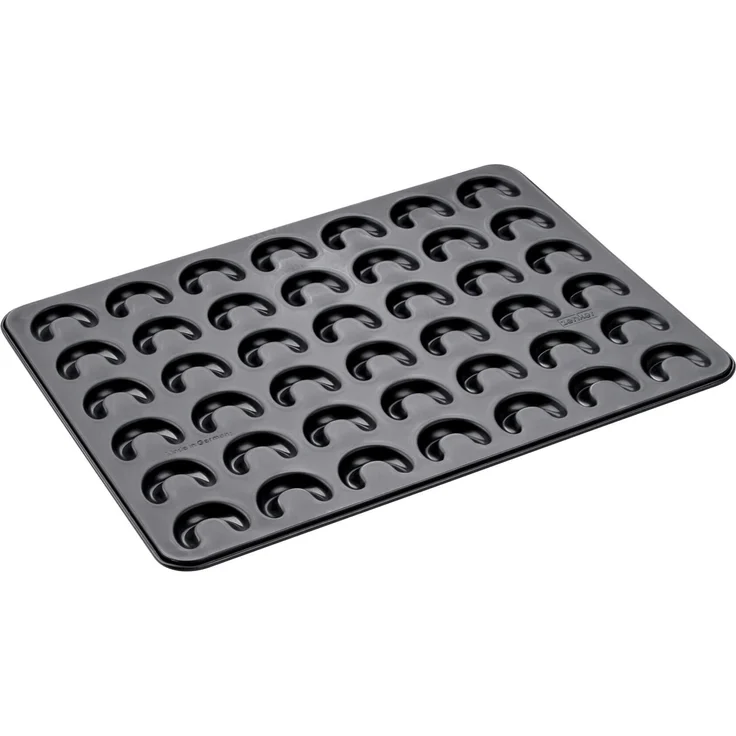 Zenker Vanillekipferl-Backblech für 42 Vanillekipferl & Hörnchen, Plätzchen-Backform, Schablone für leckere Kipferl, Kipferl-Backform, praktisches Kipferlblech, 42 x 32 cm, Menge: 1 Stück – Bild 2