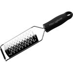 Microplane 2-Wege-Schneide Reibe Edelstahl Schwarz aus der Gourmet Serie für Hartkäse, Apfel, Karotte, Zucchini und Schokolade