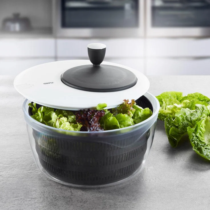 GEFU 28170 Salatschleuder ROTARE – mit Kurbelantrieb und Siebeinsatz – integrierter Ausgießer für das Wasser – 3teilig – Bild 2