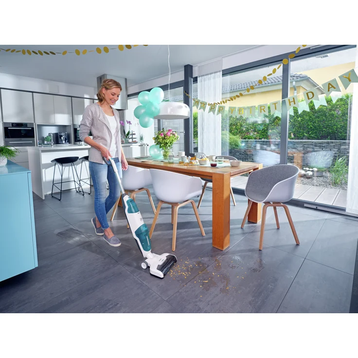 Leifheit Regulus Aqua PowerVac + Zubehör, Nass- & Trockensauger, 20 min Akkulaufzeit, herausnehmbarer Wassertank, Standfunktion, inkl. 2 Reinigungswalzen, 11922  – Bild 4