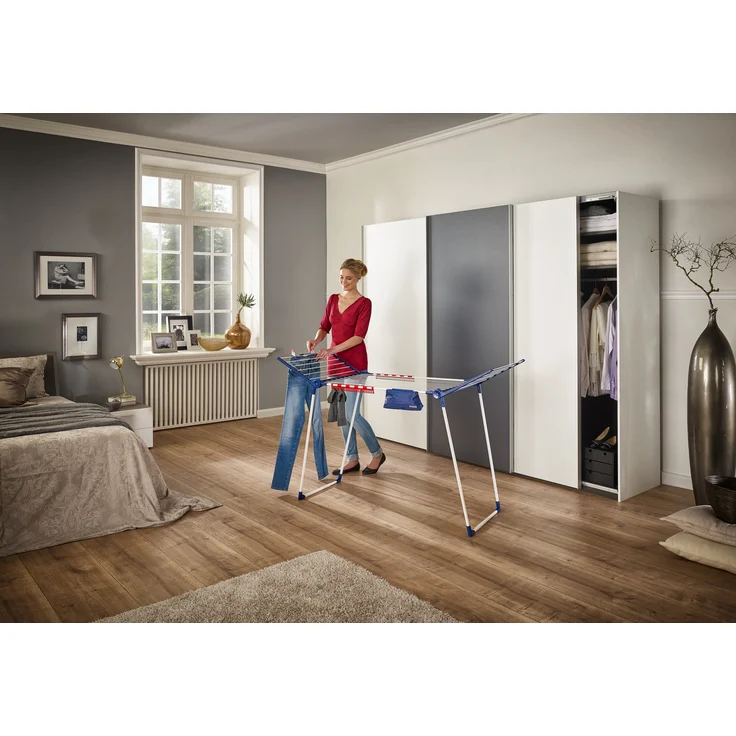 Leifheit Standtrockner Pegasus 180 Solid Plus, mit Flügeln, 18 m Trockenlänge, für 2 Waschladungen, inkl. 2 Kleinteilehalter und Wäscheklammerbeutel, energiesparend – Bild 10