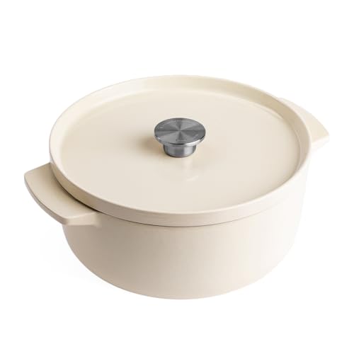 KitchenAid Gusseisen-Kasserolle 26cm/5,2L mit Deckel, PFAS-freie Emaille, Induktion, Ofenfest bis 260°C, ergonomischer Griff, Almond Cream