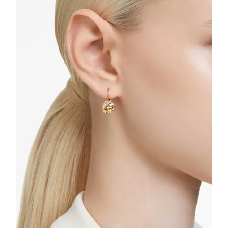 Swarovski Bella V Drop-Ohrhänger, Vergoldete Ohrringe mit Facettiertem Mittelelement und Klaren Swarovski Kristallen – Bild 5