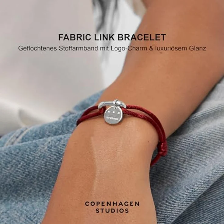 COPENHAGEN STUDIOS Fabric Link Bracelet, Damenarmband burgundy mit Karabiner-Charm, stufenlos verstellbar bis 24 cm, Edelstahl poliert, gewebtes Stoffband – Bild 2