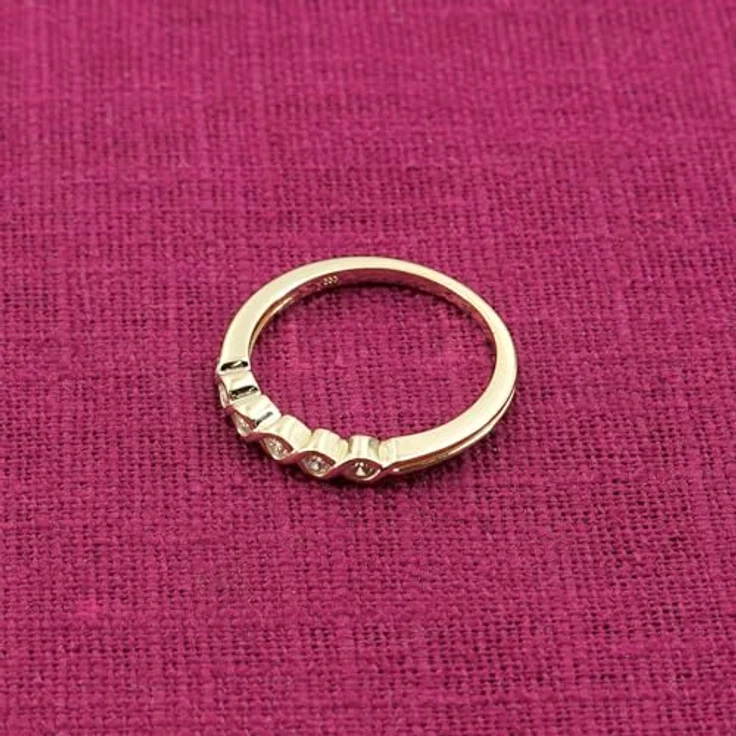trendor Damenring Gold 333/8K mit 5 Zirkonias, elegantes Schmuckstück für Frauen, Ringgröße 50/15,9, edle Geschenkidee – Bild 3