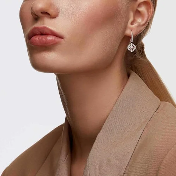 Swarovski Una Ohrringe, Glücksklee, Rosa, mit Roségold-Legierung und Kristallpavé – Bild 2