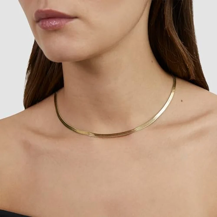 s.Oliver Necklace - Elegante Schlangenkette aus poliertem Edelstahl in IP Gold, 45 cm, wasserfest & hautfreundlich – Bild 2