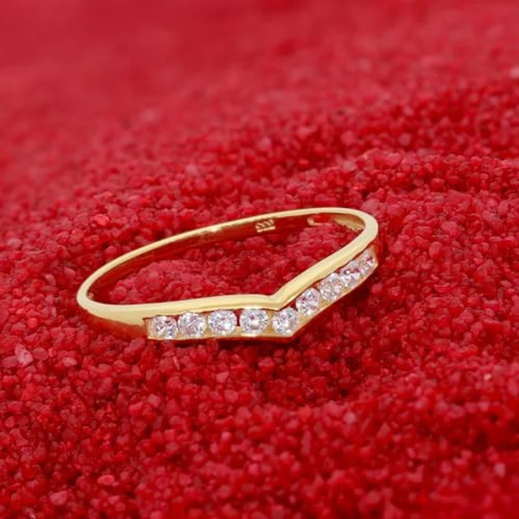 GLIZZ Damenring Gold 333/8K, zierliches Schmuckstück mit 9 Zirkonia, V-förmiges Design, Ringgröße 50/15,9 – Bild 2