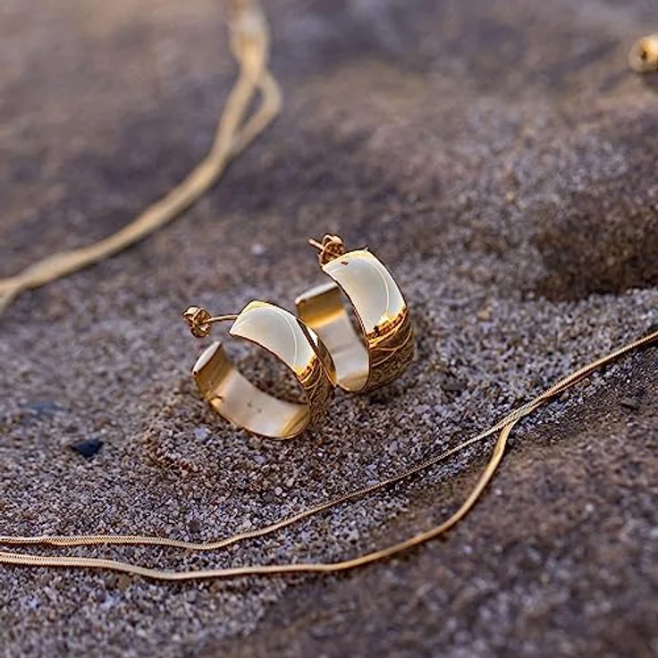 Purelei Glowing Ohrringe Silber, Wasserfeste Creolen im breiten Design aus Edelstahl, Elegante Damen-Ohrringe als Geschenk – Bild 3