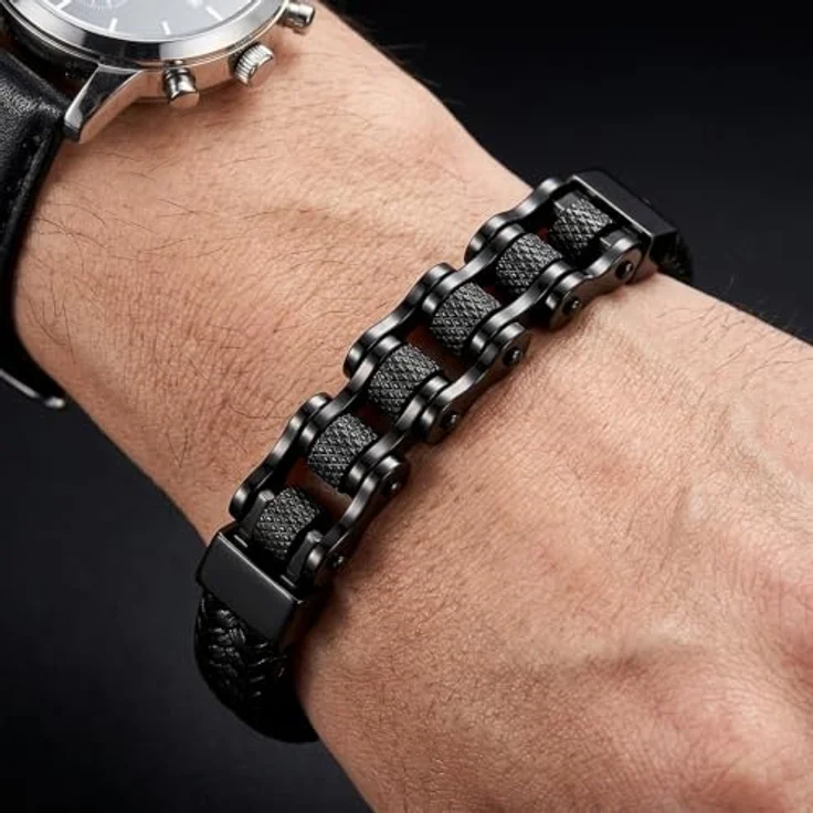 UNIQAL Personalisiertes Lederarmband mit Gravur "SHAPE", Schwarz, 21 cm, Magnetverschluss, handgemacht in Deutschland – Bild 3