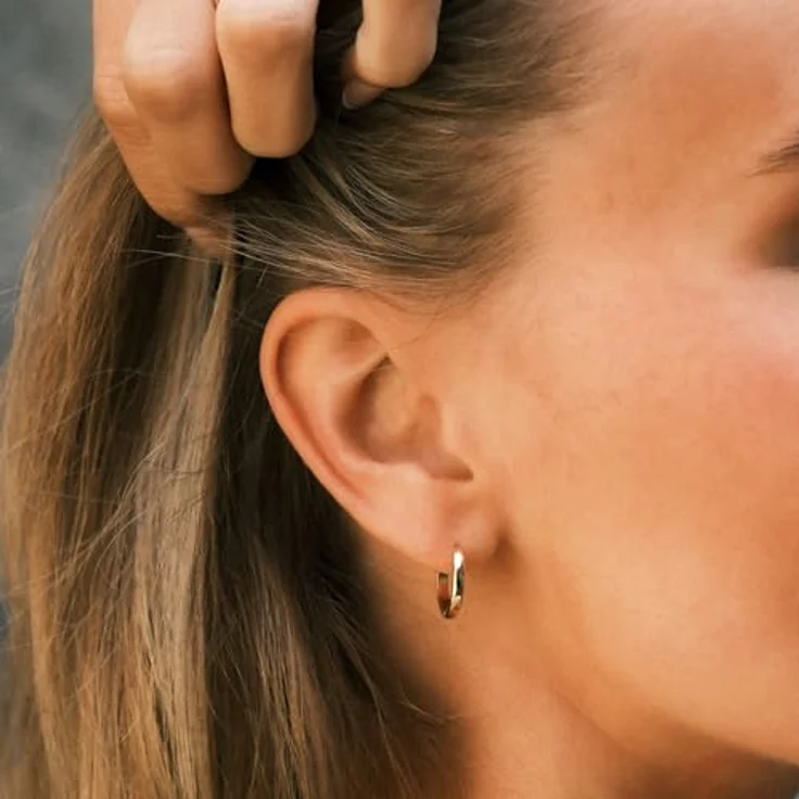 Mary & Jules Kreolen Ohrringe Gold, 925 Sterling Silber vergoldet, kleine Klappcreolen aus recyceltem Silber für Damen und Mädchen, hautverträglich – Bild 3