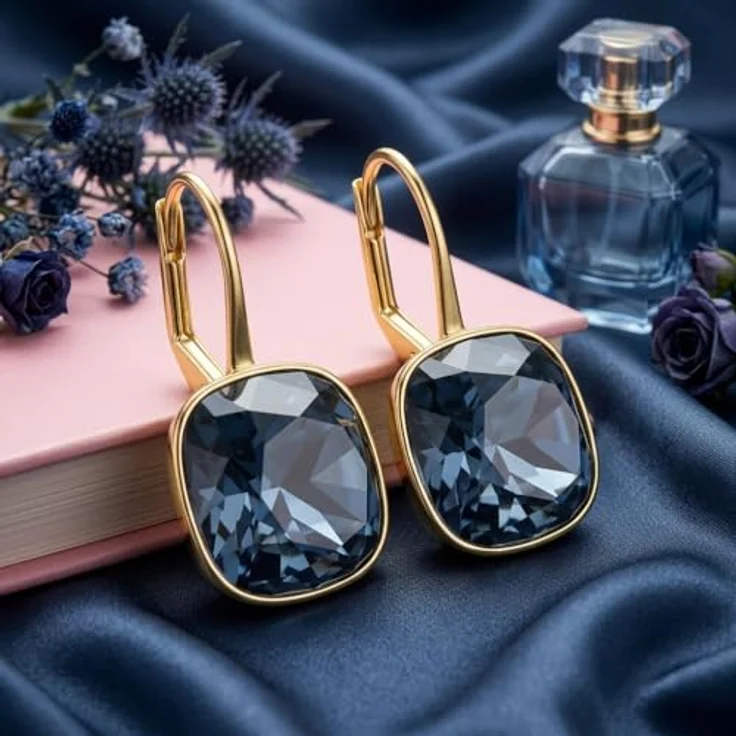 Nobel Schmuck Ohrringe Denim Blue, 925 Sterling Silber vergoldet mit SW Kristallen, minimalistisch kurz mit Klappverschluss – Bild 5