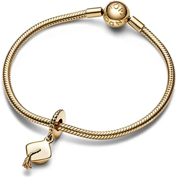 PANDORA Moments Schulabschluss-Mütze Charm-Anhänger, vergoldete Metalllegierung mit eingravierter Botschaft und Herzdesign, kompatibel mit Moments Armbändern, 761892C00 – Bild 3